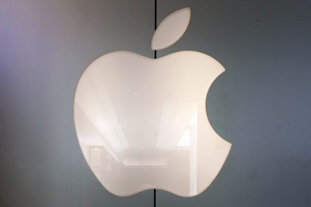 Σε αναμμένα κάρβουνα η Apple: Έρευνα για τις ‘φουσκωμένες’ μπαταρίες του iPhone 8