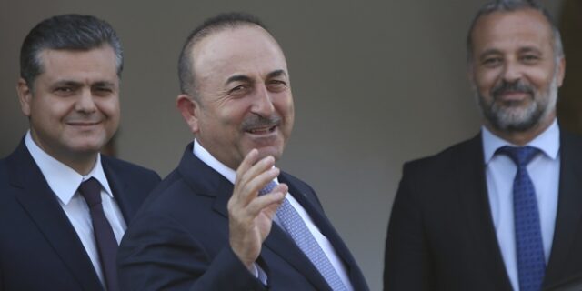 O Τσαβούσογλου τον χαβά του για το Αιγαίο