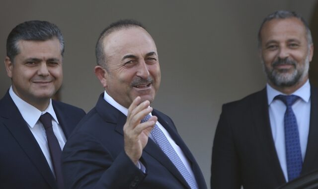 O Τσαβούσογλου τον χαβά του για το Αιγαίο