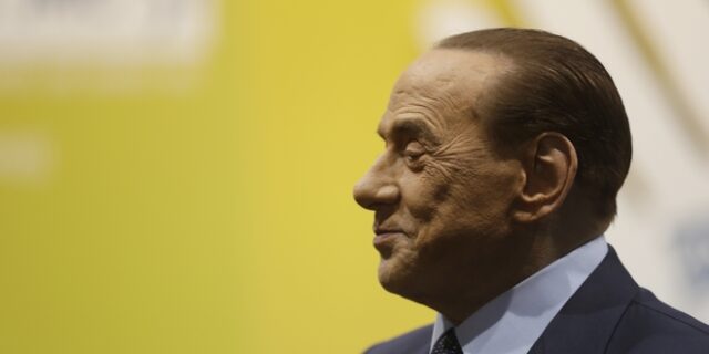 Μπερλουσκόνι: ‘Επανεμφανίστηκε’ και προτείνει παράλληλο νόμισμα για την Ιταλία