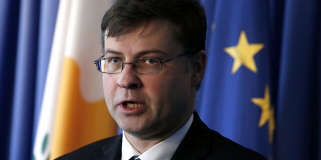 Ντομπρόβσκις: Το κοινωνικό μέρισμα ευθυγραμμίζεται με το μνημόνιο