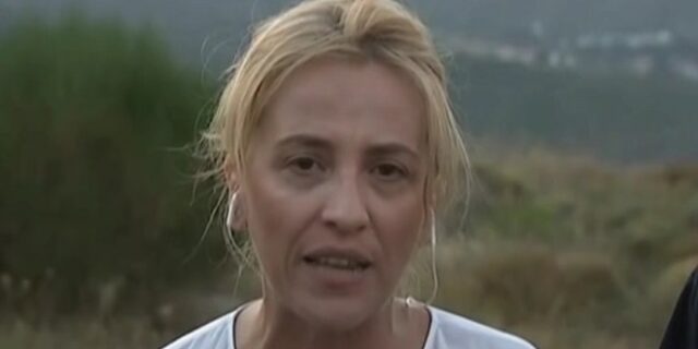 Δούρου: Δεν βοηθούν τα τιτιβίσματα από τις ξαπλώστρες