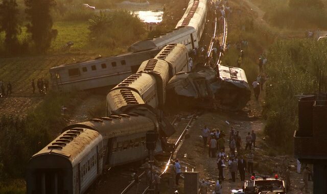 Αίγυπτος: Σύγκρουση τρένων με 42 νεκρούς και 133 τραυματίες