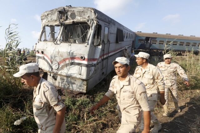 Αίγυπτος: Στους 41 οι νεκροί από τη σύγκρουση των δύο τρένων