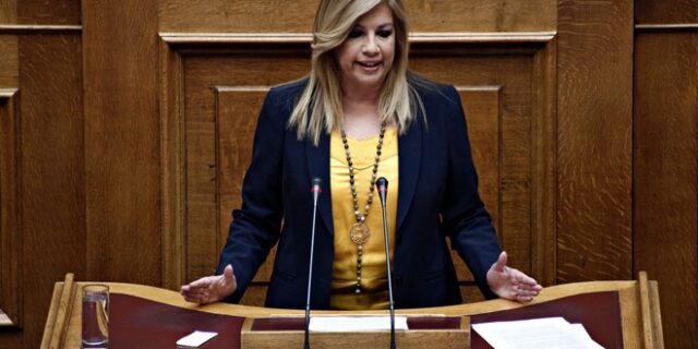 Γεννηματά: ‘Άδειο πουκάμισο’ το νομοσχέδιο για την υγεία
