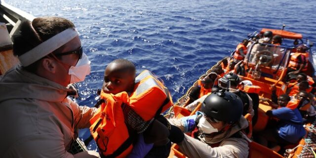 Έως 10.000 πρόσφυγες θα απομακρυνθούν από τη Λιβύη το 2018