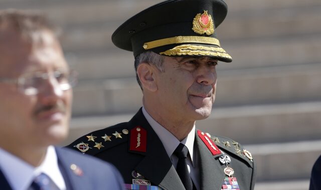 Τουρκία: ‘Ξήλωσαν’ τους αρχηγούς των τριών σωμάτων