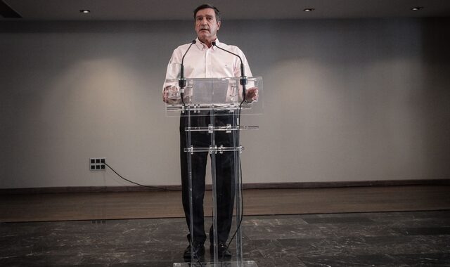 O Καμίνης ανακοίνωσε την υποψηφιότητα του για το νέο φορέα της κεντροαριστεράς