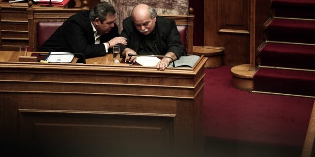 Καμμένος κατά Βούτση για την ορθοδοξία με το βλέμμα στη ΝΔ