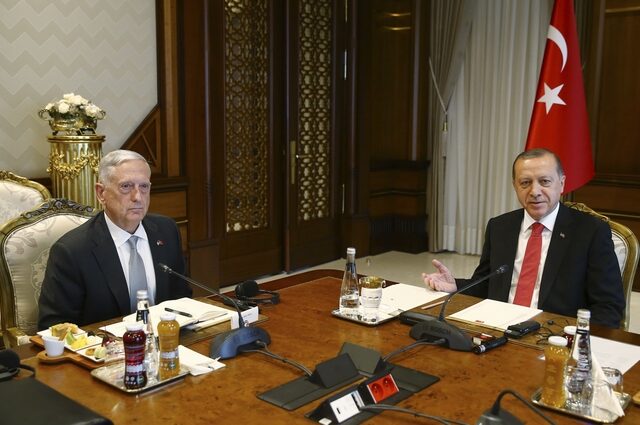 ‘Ενοχλημένη’ η Τουρκία από τη στήριξη των ΗΠΑ στους Κούρδους της Συρίας