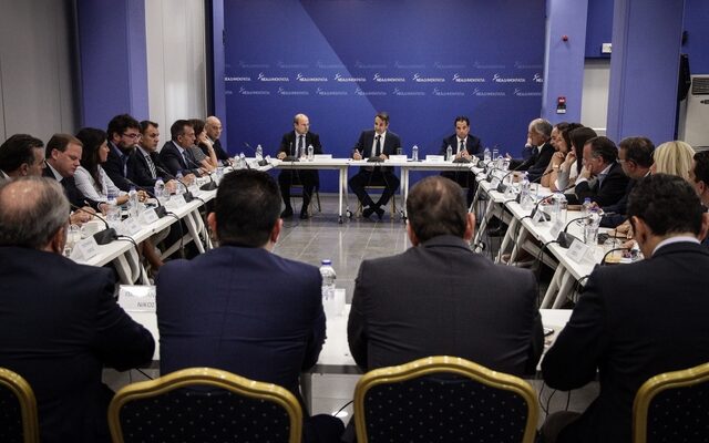 Μητσοτάκης: H ΔΕΘ βωμός στον οποίον θυσιάζει την αλήθεια ο κ. Τσίπρας