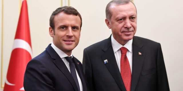 Συνομιλία Μακρόν – Ερντογάν για την κράτηση Γάλλου δημοσιογράφου