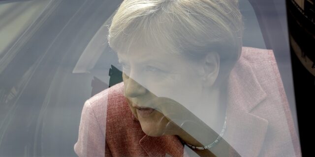 Μέρκελ: ‘Εντελώς ανοικτό το εκλογικό αποτέλεσμα’