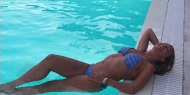 Τρέλανε το instagram ο υδάτινος χορός της Χρ. Παππά στη Μύκονο