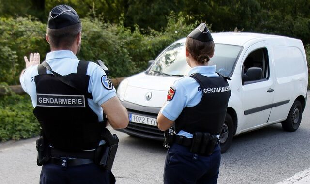 Επίθεση στην Ισπανία: ‘Οργώνουν’ την Καταλονία για τον οδηγό του βαν