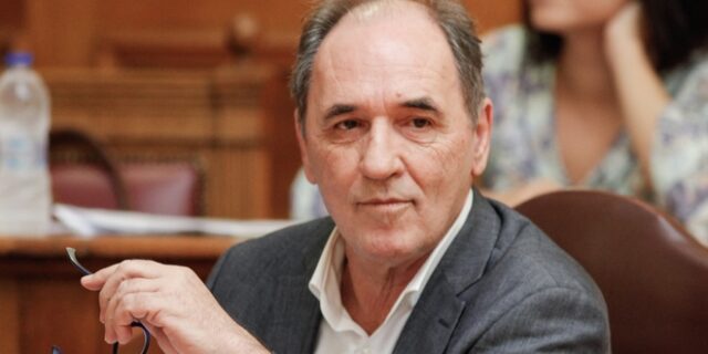 Από τον υπολογιστή οι αιτήσεις για το νέο ‘εξοικονομώ’