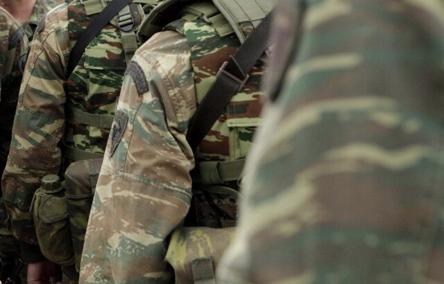 Βράβευση στρατιωτών που έσωσαν πολίτες