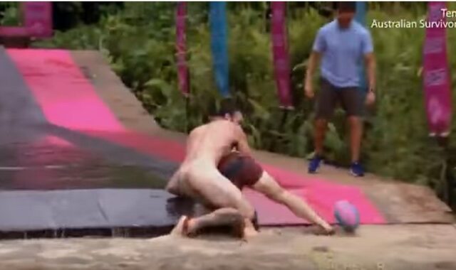 Survivor: Δεν σταμάτησε ούτε όταν ο αντίπαλος του έβγαλε το μαγιό