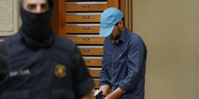 Επίθεση στη Βαρκελώνη: Ελεύθερος κυκλοφορεί ο οδηγός του βαν