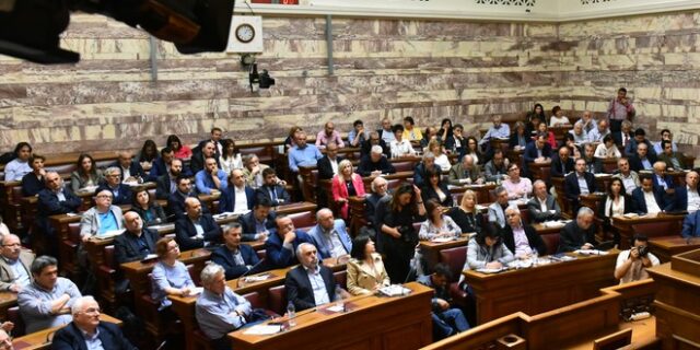 Ελλάς, Ελλήνων… ‘Αριστερών’