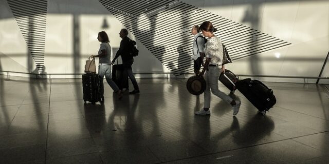 Μήλος: Ματαιώθηκε πτήση από Αθήνα επειδή αρρώστησε ο υπάλληλος και δεν υπήρχε αντικαταστάτης