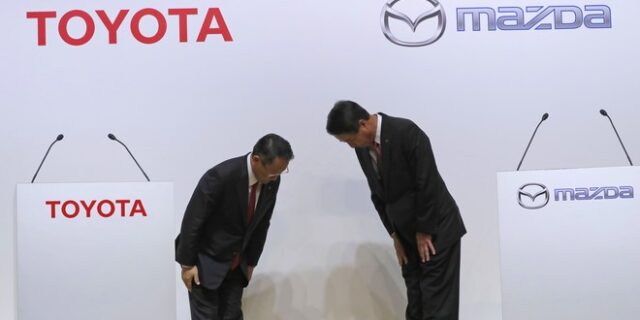 Ντόναλντ Τραμπ εναντίον Toyota σημειώσατε άσσο