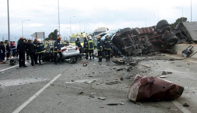 Μέσα σε 30 μέρες και μόνο στην Αττική: 13 νεκροί και 597 τραυματίες από τροχαία