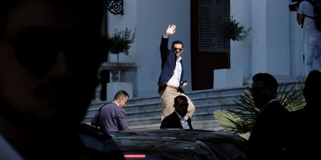 Έφθασε στην Κρήτη ο Αλέξης Τσίπρας