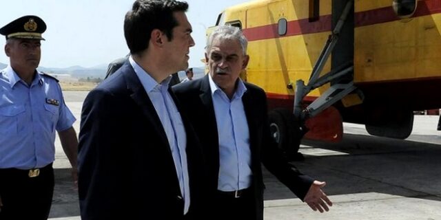Σε διαρκή επικοινωνία ο πρωθυπουργός με τον Ν. Τόσκα για τις πυρκαγιές