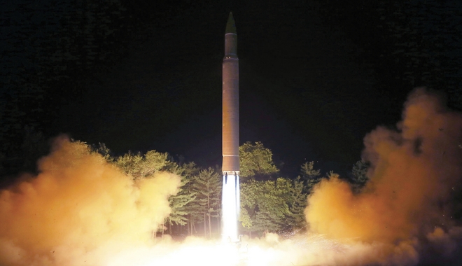 Οι πύραυλοι της Β. Κορέας θα χτυπήσουν το Γκουάμ σε 14 λεπτά