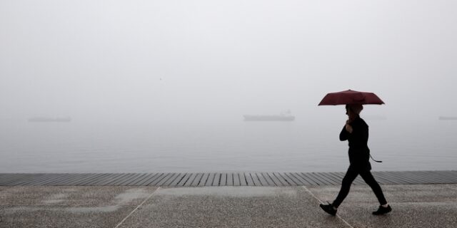 Με βροχές και χαλάζι φεύγουν οι εκδρομείς του Δεκαπενταύγουστου