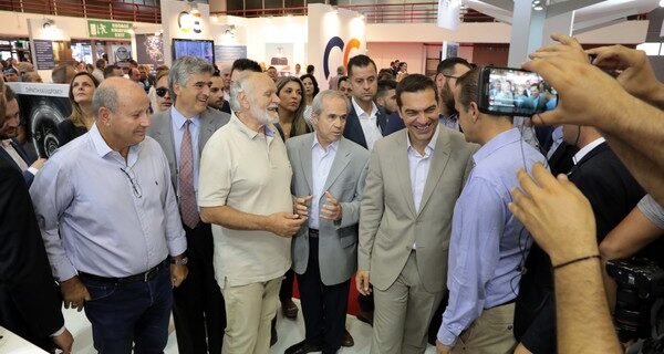 Στο περίπτερο της ΕΡΓΟΣΕ στη ΔΕΘ ο Αλέξης Τσίπρας