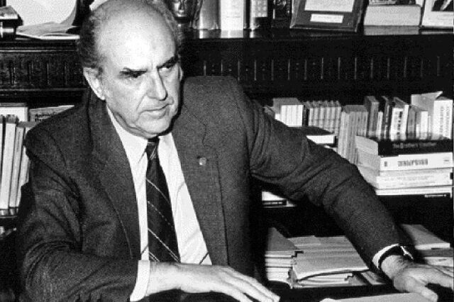 Η ιστορική ομιλία του Ανδρέα Παπανδρέου για το δίλημμα του έθνους για το χρέος
