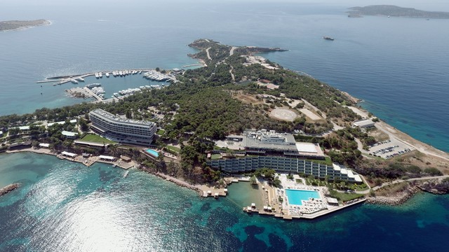 Ο Αστέρας Βουλιαγμένης γίνεται το πρώτο ξενοδοχείο ‘Four Seasons’ στην Ελλάδα