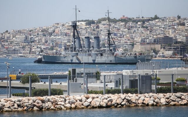 Το Θωρηκτό Αβέρωφ ανεβαίνει Θεσσαλονίκη