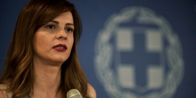 Αχτσιόγλου: Έρχεται κούρεμα προσαυξήσεων στις οφειλές των ελεύθερων επαγγελματιών