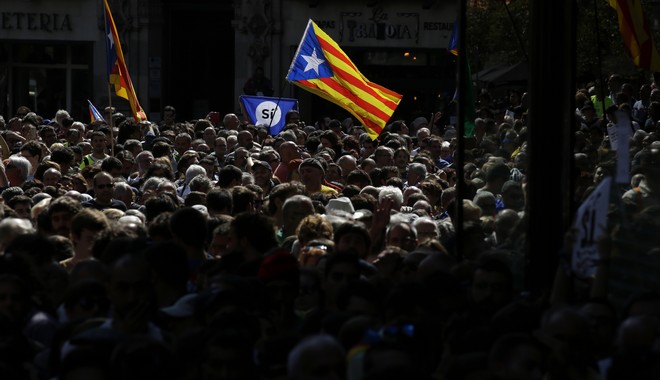 Η Μπάρτσα λέει ‘ΝΑΙ’ στο δημοψήφισμα της Καταλονίας και καταδικάζει την ισπανική Εθνοφυλακή