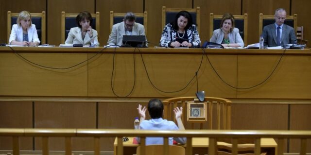Δίκη ΧΑ: ‘Η αστυνομία έβλεπε, αλλά δεν αντέδρασε’