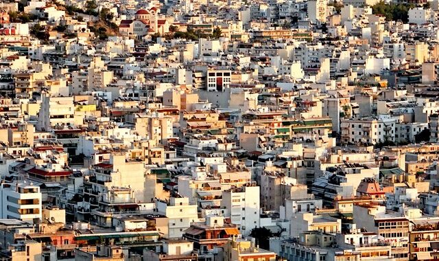 Λιγότερος ΕΝΦΙΑ για χιλιάδες ιδιοκτήτες