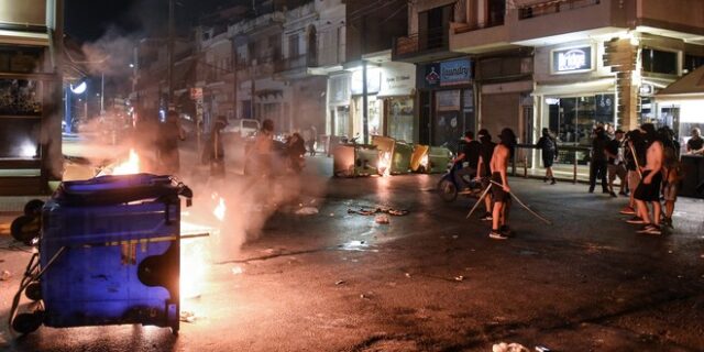 Επεισόδια με τραυματίες, χημικά και καταστροφές μετά την πορεία για τον Π. Φύσσα