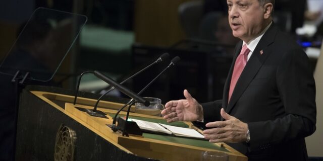 Ερντογάν σε ΗΠΑ: Απελευθερώστε μαζί μας τη Ράκα και όχι με τους Κούρδους