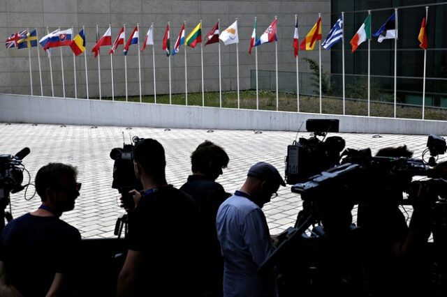 Eurogroup-εξπρές: Η Ευρώπη να λύσει τα προβλήματά της, λέει ο Ντάισελμπλουμ