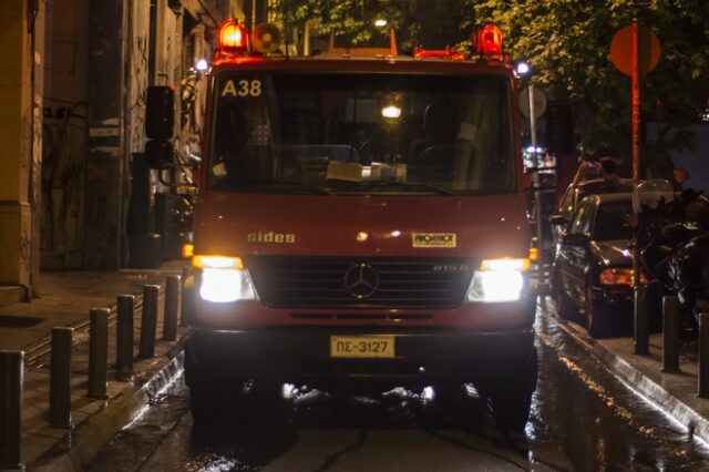 Στις φλόγες φορτηγό στην Εθνική Λάρισας – Τρικάλων