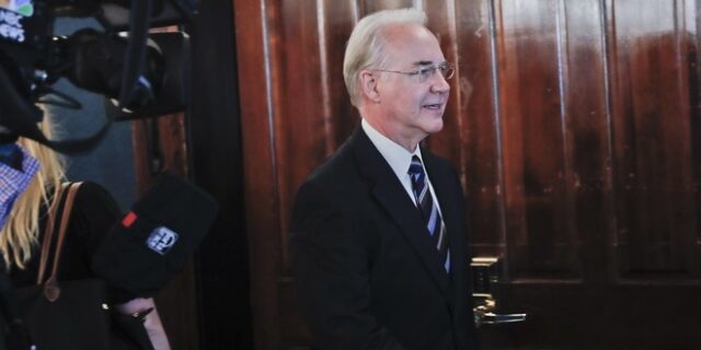 Ο Τραμπ ‘τελείωσε’ και τον υπουργό Υγείας των ΗΠΑ