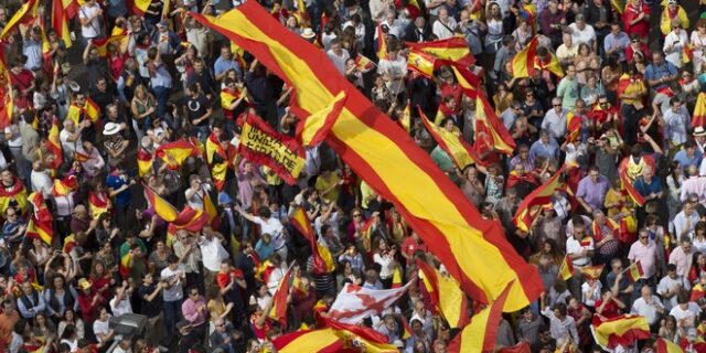 Deutsche Welle: Η ΕΕ δεν μπορεί να παρέμβει στην Καταλονία