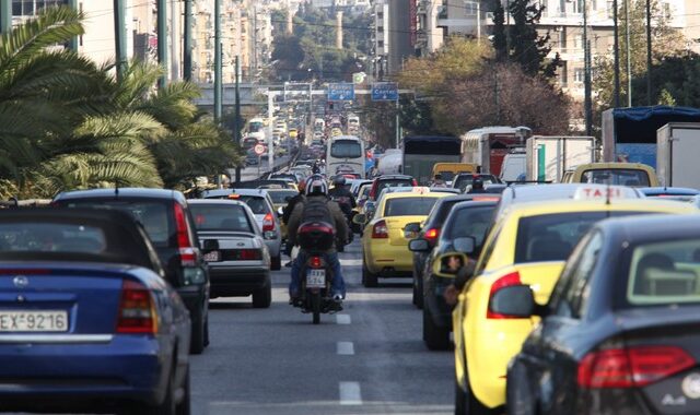 Πόλη για γερά νεύρα η Αθήνα: Κλειστή η Β.Σοφίας- Χωρίς λεωφορεία και τρόλεϊ