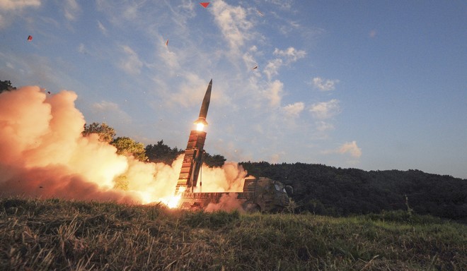 Γιορτάζει η Β. Κορέα, πιθανόν με νέα πυρηνική δοκιμή