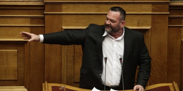 Χουντικό παραλήρημα Λαγού στη Βουλή με το σύνθημα Ελλάς Ελλήνων Χριστιανών