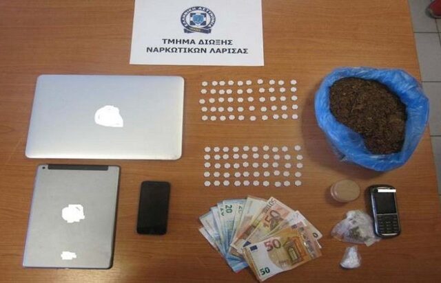 Λάρισα: Χειροπέδες σε 25χρονο που έλαβε ταχυδρομικώς 100 δισκία ‘ecstasy’