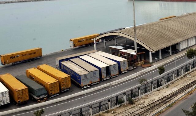 Πάτρα: Συνεπλάκησαν και τους τραυμάτισε με μαχαίρι